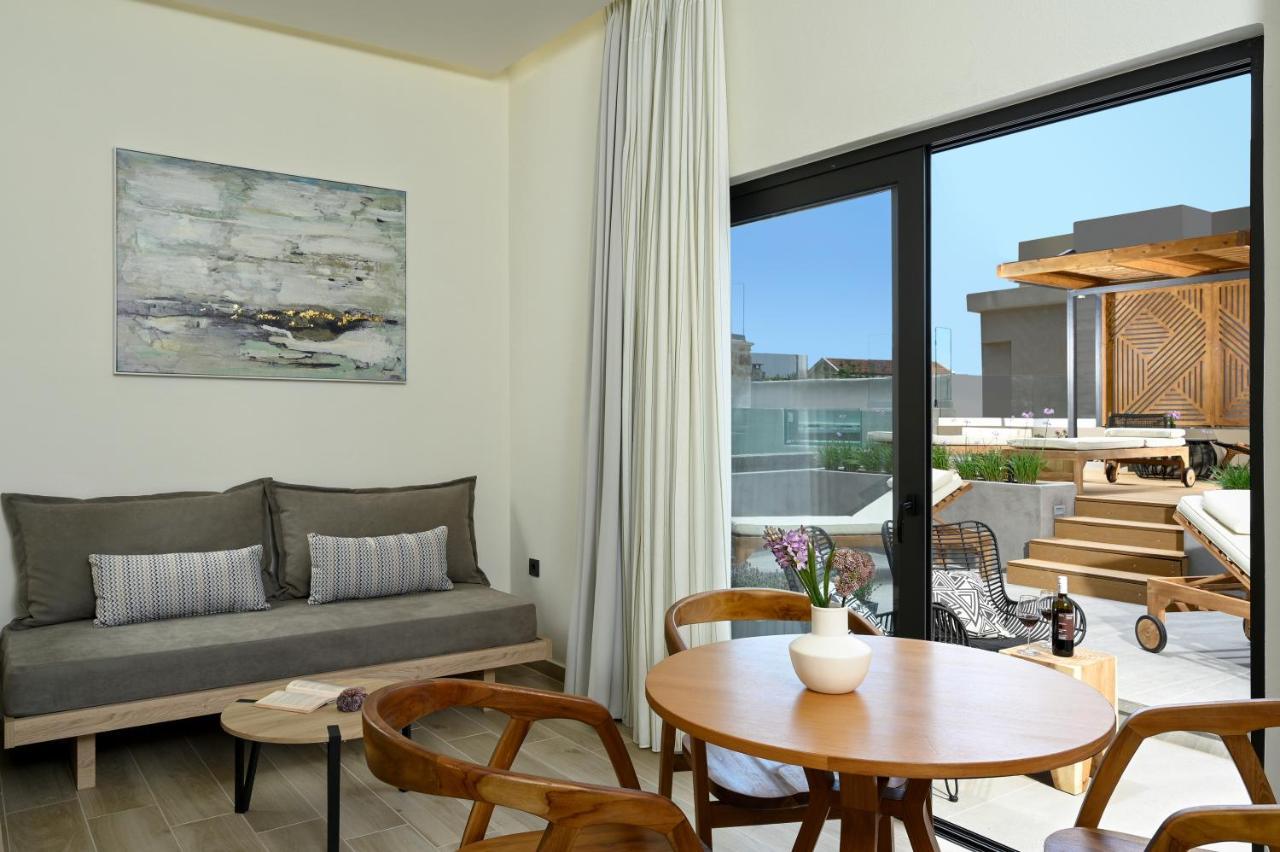 פלאסרנה Casa D'Irene Deluxe Hotel מראה חיצוני תמונה