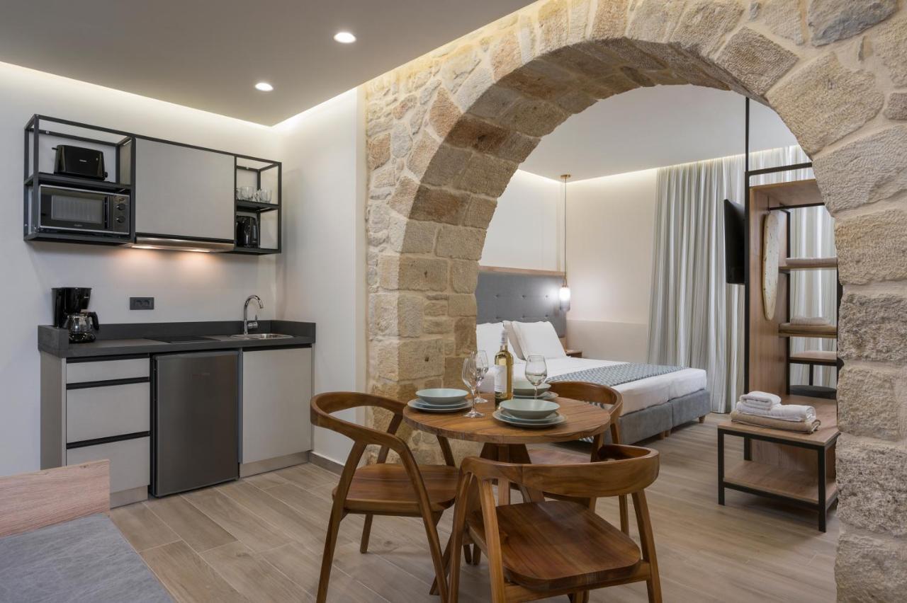 פלאסרנה Casa D'Irene Deluxe Hotel מראה חיצוני תמונה