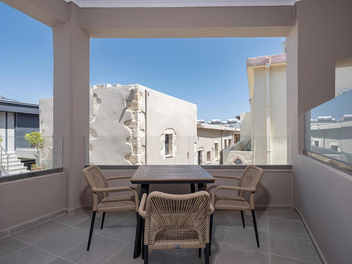 פלאסרנה Casa D'Irene Deluxe Hotel מראה חיצוני תמונה