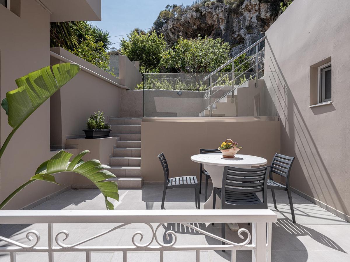פלאסרנה Casa D'Irene Deluxe Hotel מראה חיצוני תמונה